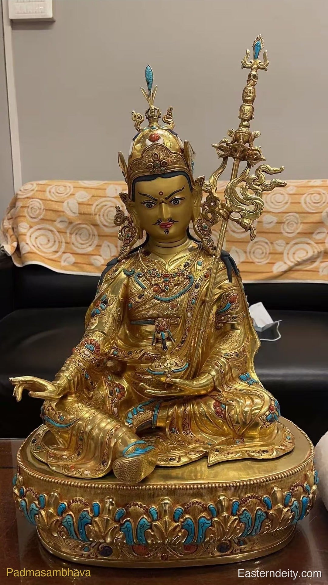 พระพุทธรูปศักดิ์สิทธิ์แห่งเทือกเขาหิมาลัย